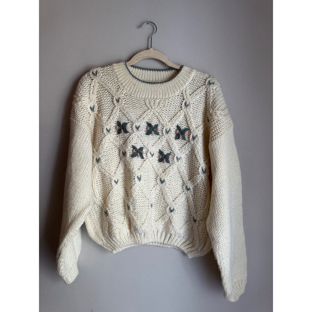 Colleen's Collectables Vintage Hand Knit Floral Bow Cable Sweater Cream Medium
